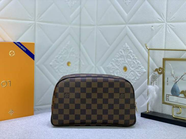 Picture of Louis Vuitton Wallets _SKUfw217831000fw